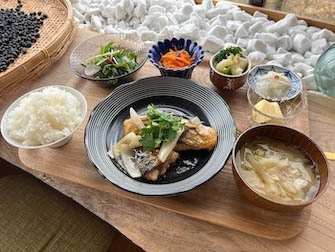 佐渡産の食材をふんだんに使った料理でパワーチャージ