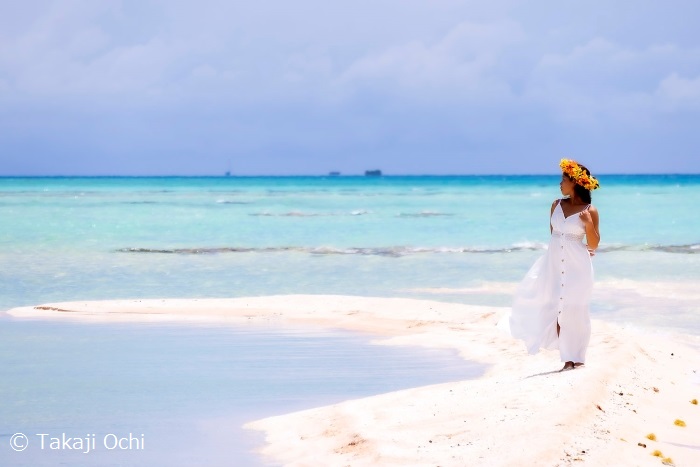 潮が引くと長く延びるピンクサンドバンク