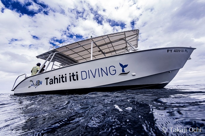 《タヒチイチ ダイビング》の新しいボート