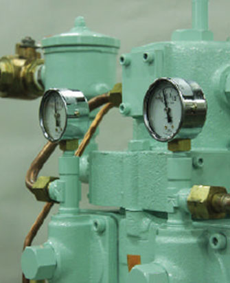 圧縮されたガスのエネルギー配分を安定させるレイアウトにより、静粛・低振動が実現