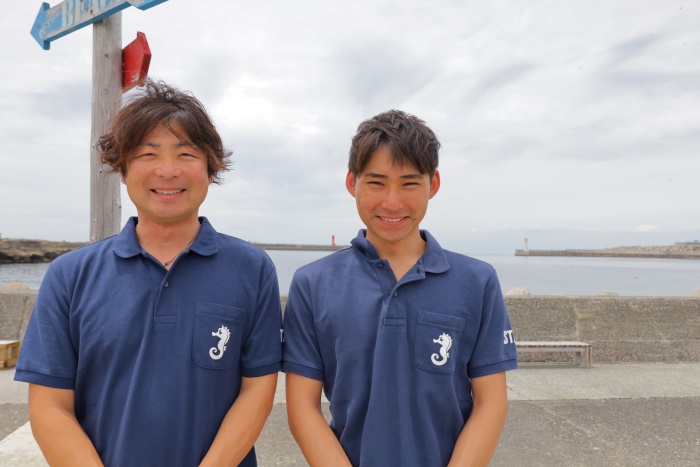 今回ご協力いただいた《城ヶ島ダイビングセンター》の高橋洋平さん〈左〉と杉山隼斗さん〈右〉（G.Y）
