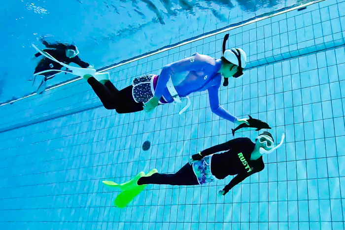 プール練習会のようす　Photo by JUN HASEGAWA