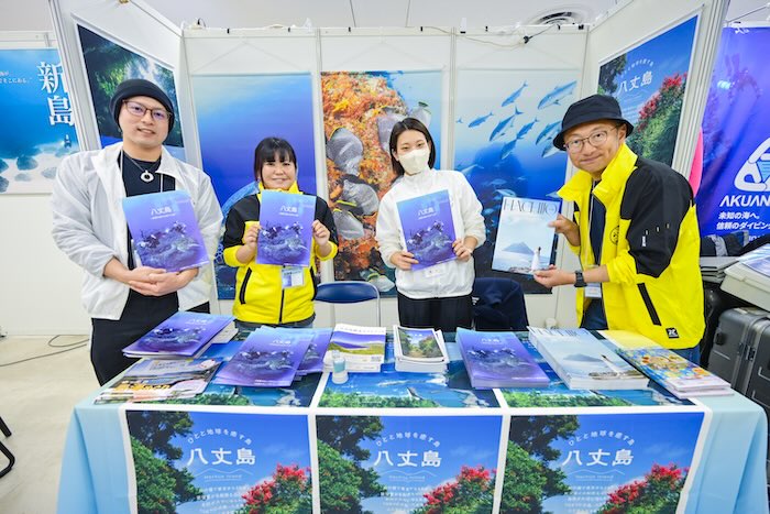 抜群の透明度を誇る八丈島は、ビギナーさんもフォト派ダイバーさんも、みんなで楽しめる海です!