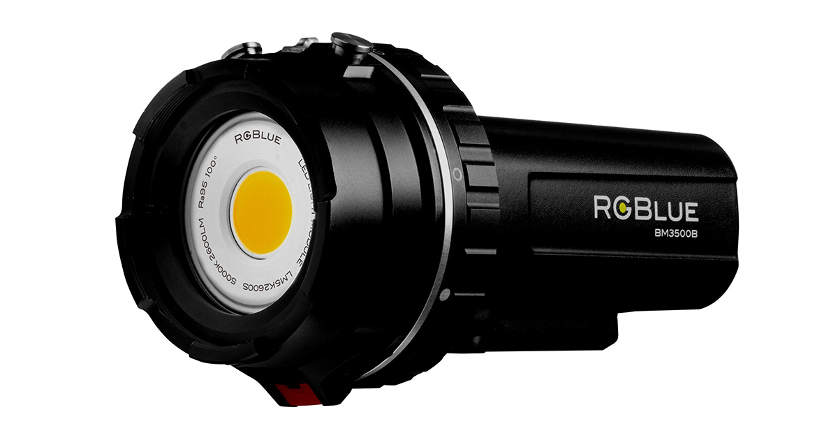 RGBlueのSYSTEMシリーズに新光源「スーパーナチュラルカラー」が新登場