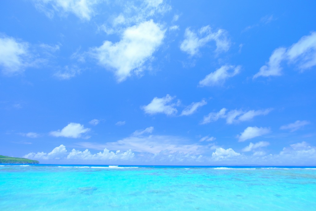 マリアナブルーといっても、海にはさまざまな色があるのも魅力。オブジャンビーチにて
Photo by Sachi Murai