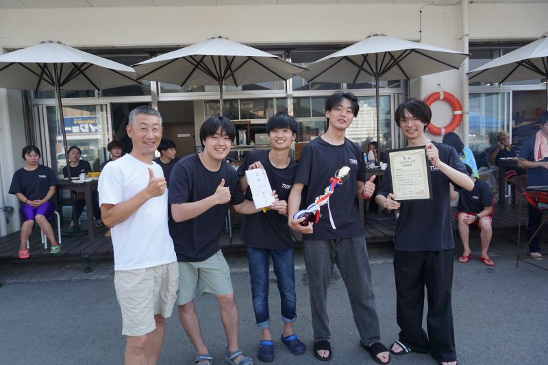 最優秀賞に輝いた岩手大学チーム