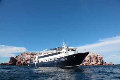 ラパスのValentina号外観