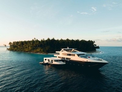 モルディブのBlue号外観