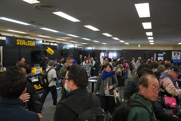 大人気の「水中写真・映像特設ゾーン」

