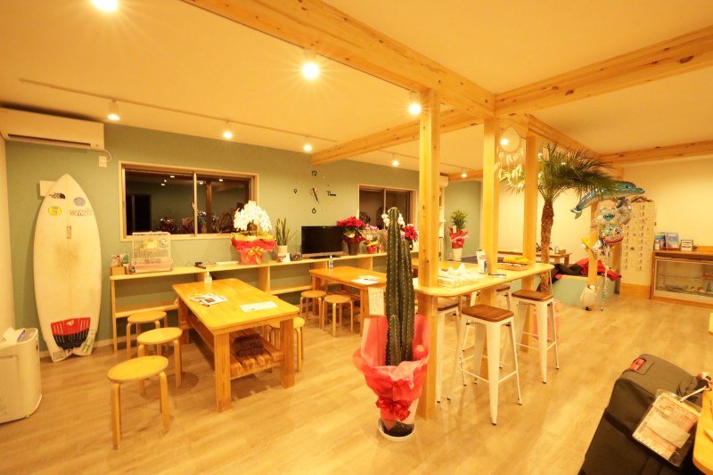 あたたかみのある店内でリラックスして過ごせます

