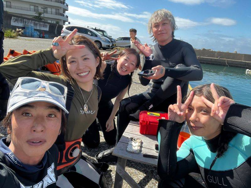 午前はLUV K RAFTと一緒に藻場再生活動！