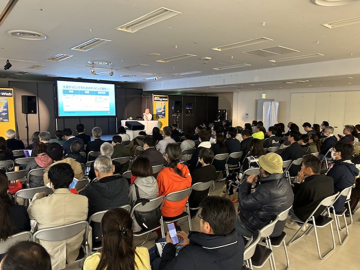 ステージプログラムにも毎年たくさんの方にご参加いただいています

