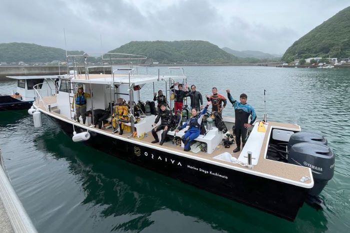 ダイビングを通じてお客様を笑顔にし、充実した休日を過ごしていただく事により社会に貢献する。海のスペシャリストになりたい人、将来自分のお店を持ちたい人、一からしっかり育てます。